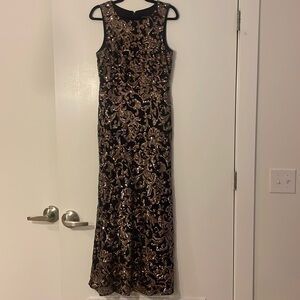 Alex Evenings Sequin Gown (10 P)
